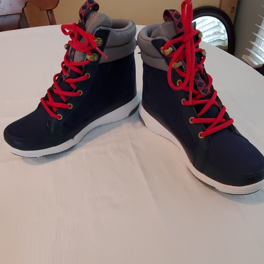 New with box ryka women's Aurora high top sneake